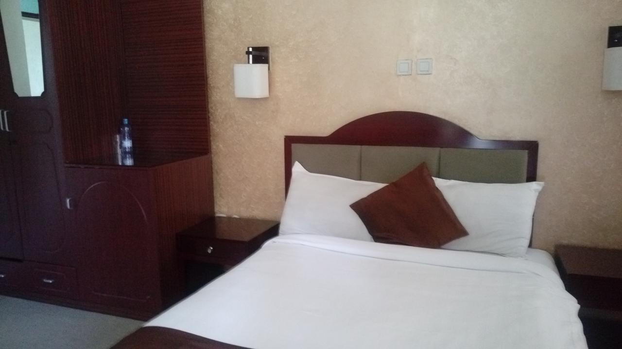 Manrashiwa Hotel Addis Ababa Dış mekan fotoğraf