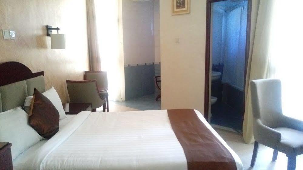 Manrashiwa Hotel Addis Ababa Dış mekan fotoğraf